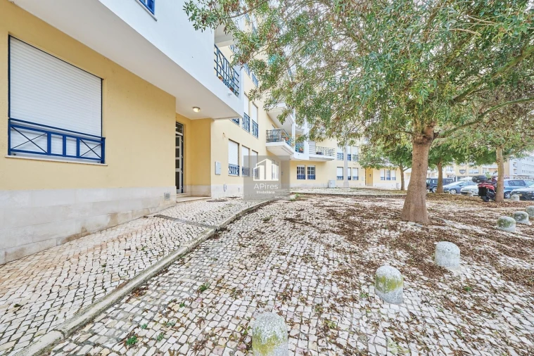 Apartamento T3 para Venda em Costa da Caparica Foto 31