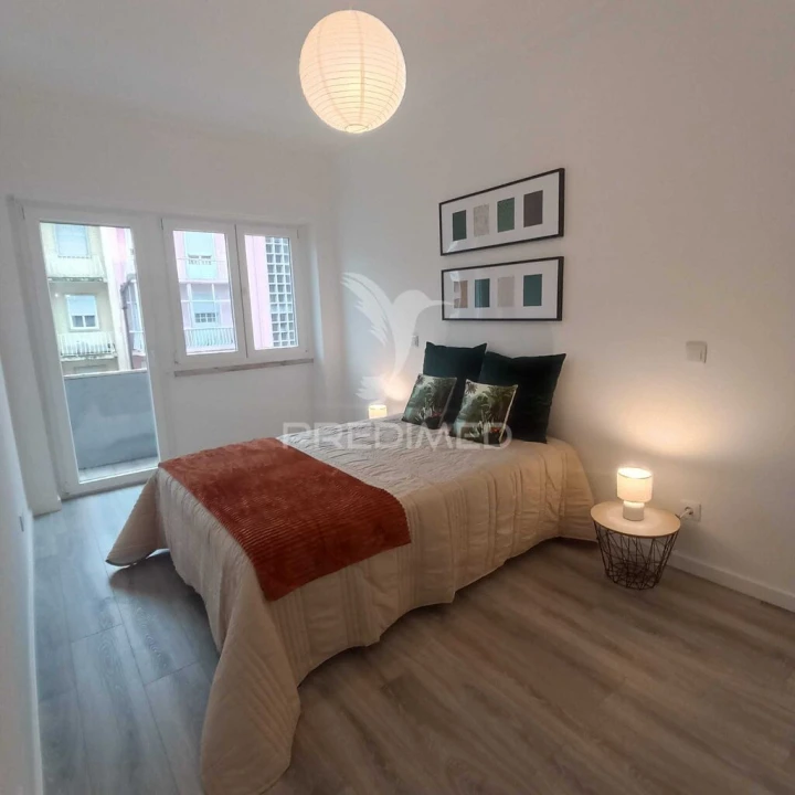 Apartamento T3 para Venda em Benfica Foto 1