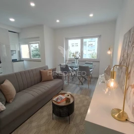 Apartamento T3 para Venda em Benfica
