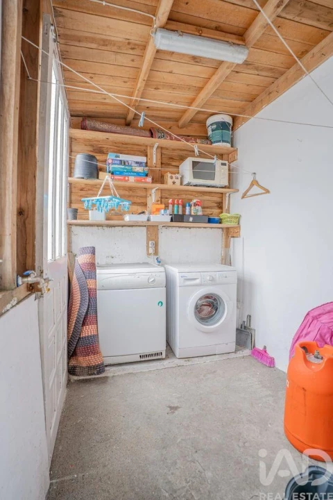 Moradia T4 para Venda em Praia da Vitoria (Santa Cruz)