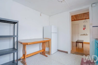 Moradia T4 para Venda em Praia da Vitoria (Santa Cruz)