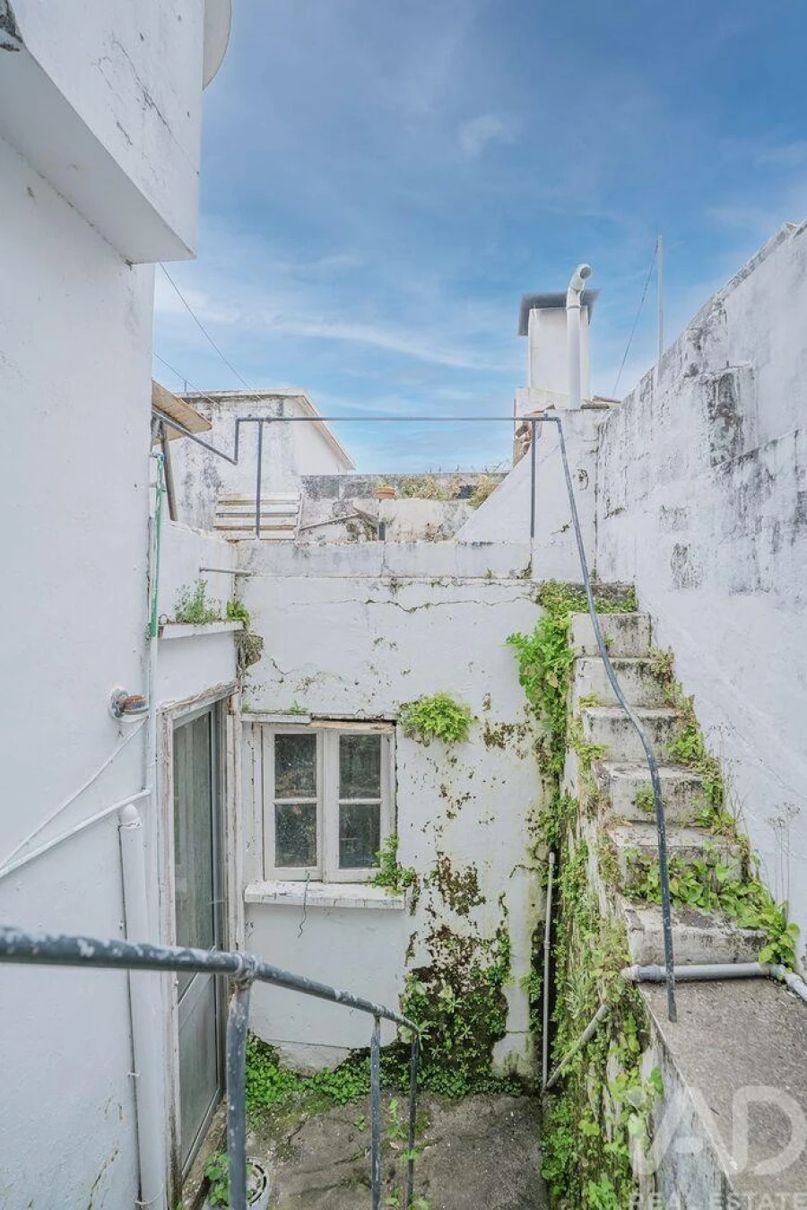 Moradia T4 para Venda em Praia da Vitoria (Santa Cruz) Foto 16