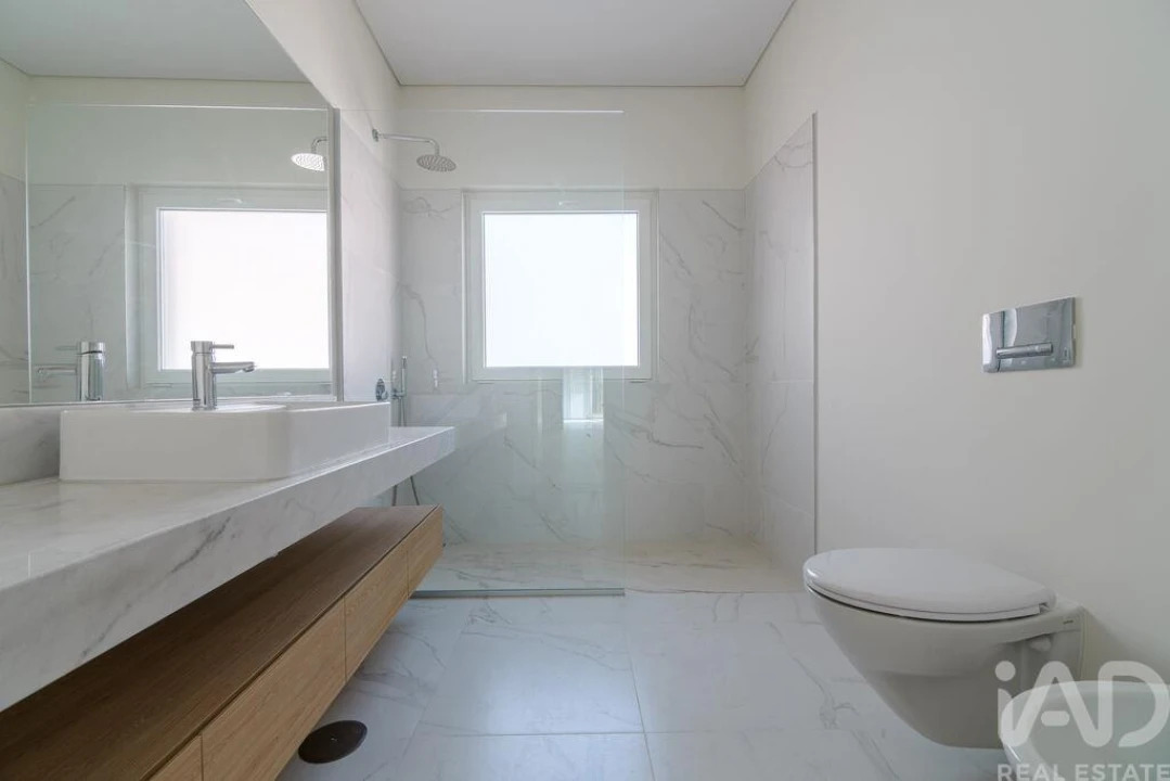 Apartamento T2 para Venda em Campolide Foto 14