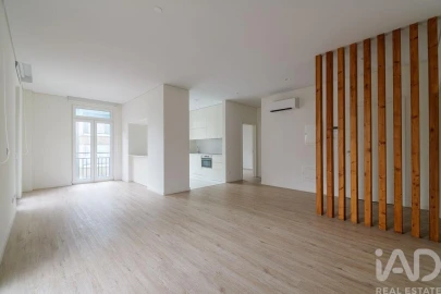 Apartamento T2 para Venda em Campolide