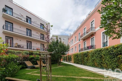 Apartamento T2 para Venda em Campolide