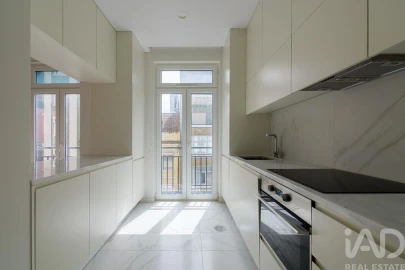 Apartamento T2 para Venda em Campolide