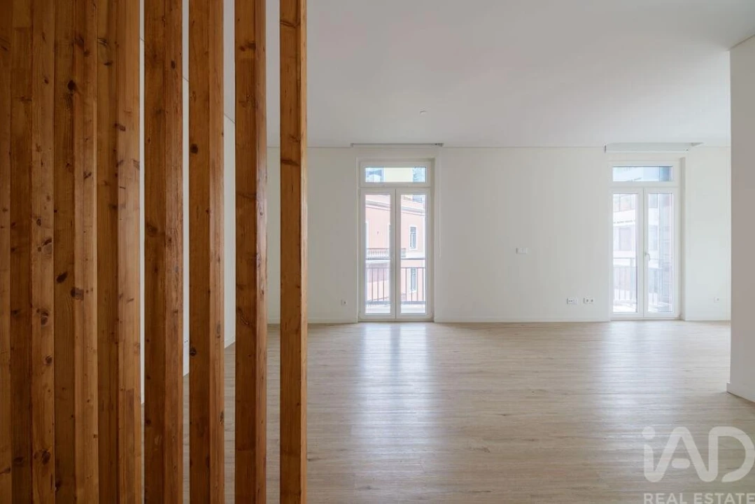 Apartamento T2 para Venda em Campolide Foto 5