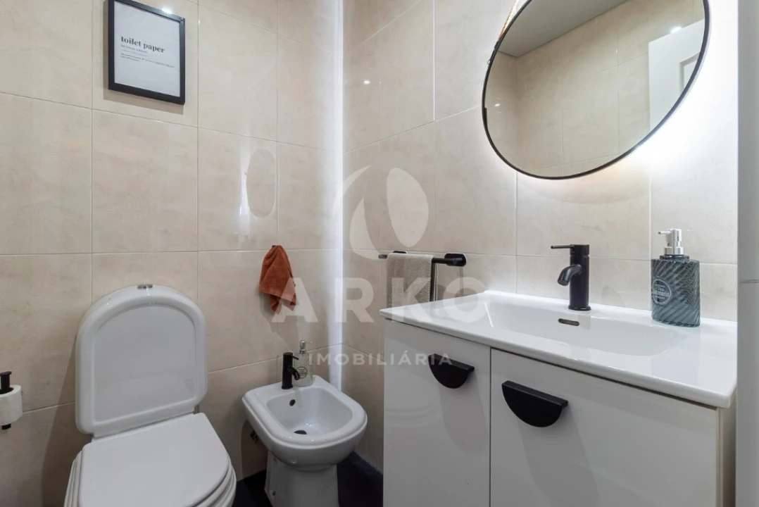 Moradia T4 para Venda em Fânzeres e São Pedro da Cova Foto 29