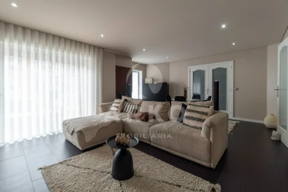 Moradia T4 para Venda em Fânzeres e São Pedro da Cova