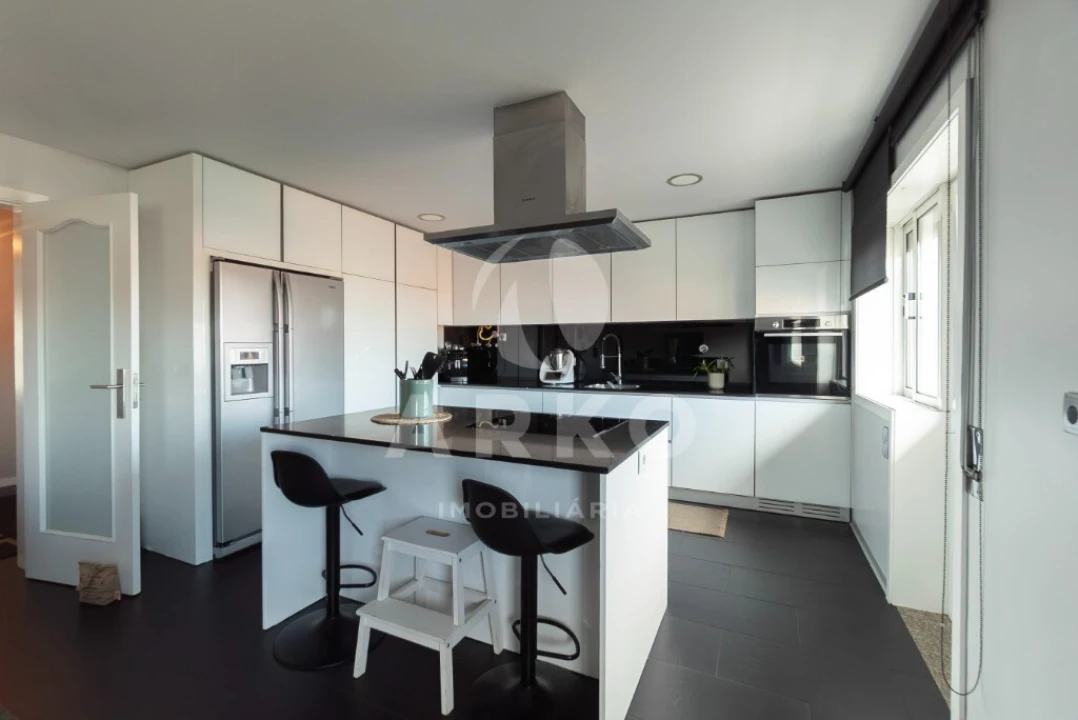 Moradia T4 para Venda em Fânzeres e São Pedro da Cova Foto 7