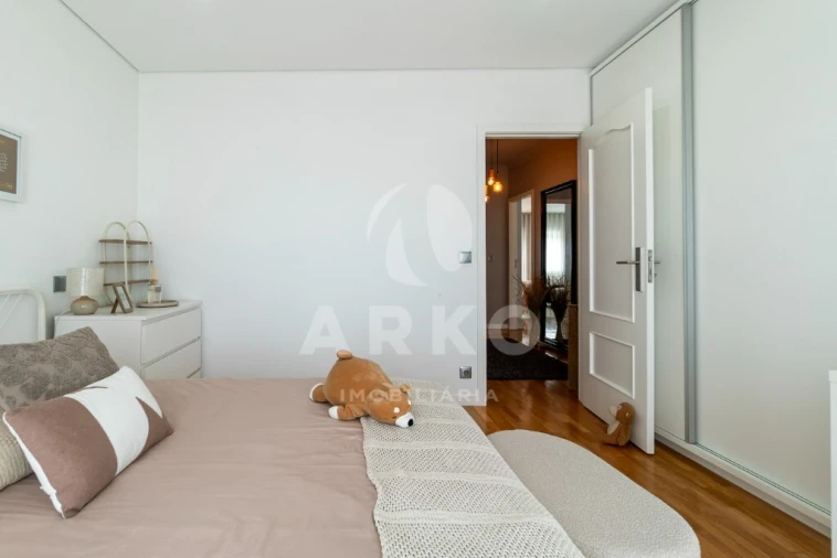 Moradia T4 para Venda em Fânzeres e São Pedro da Cova Foto 18