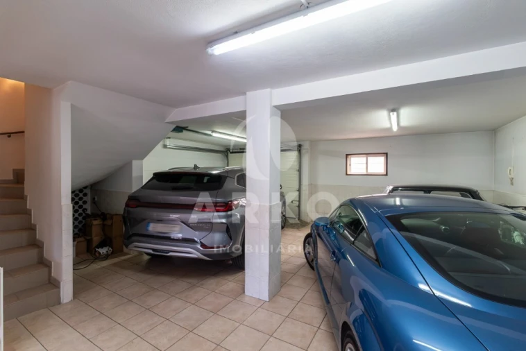 Moradia T4 para Venda em Fânzeres e São Pedro da Cova Foto 35