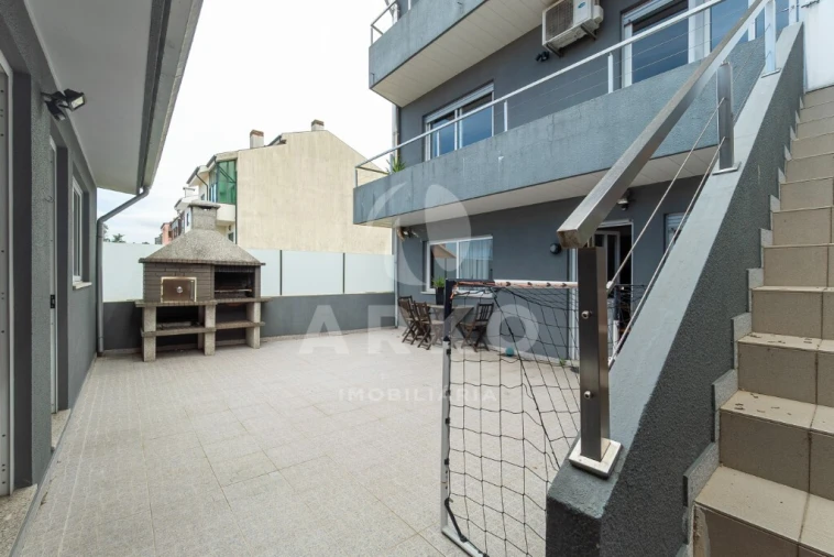 Moradia T4 para Venda em Fânzeres e São Pedro da Cova Foto 30