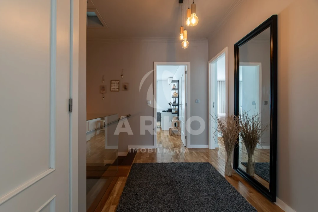 Moradia T4 para Venda em Fânzeres e São Pedro da Cova Foto 22