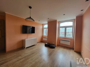 Apartamento T2 para Arrendamento em Santa Maria Maior