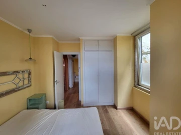 Apartamento T2 para Arrendamento em Santa Maria Maior