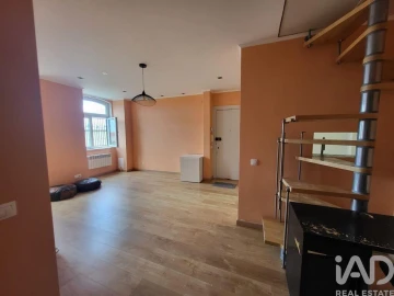 Apartamento T2 para Arrendamento em Santa Maria Maior