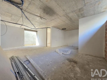 Moradia T5 para Venda em Montenegro