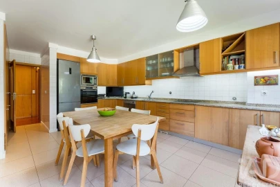 Moradia T4 para Venda em Perafita, Lavra e Santa Cruz do Bispo