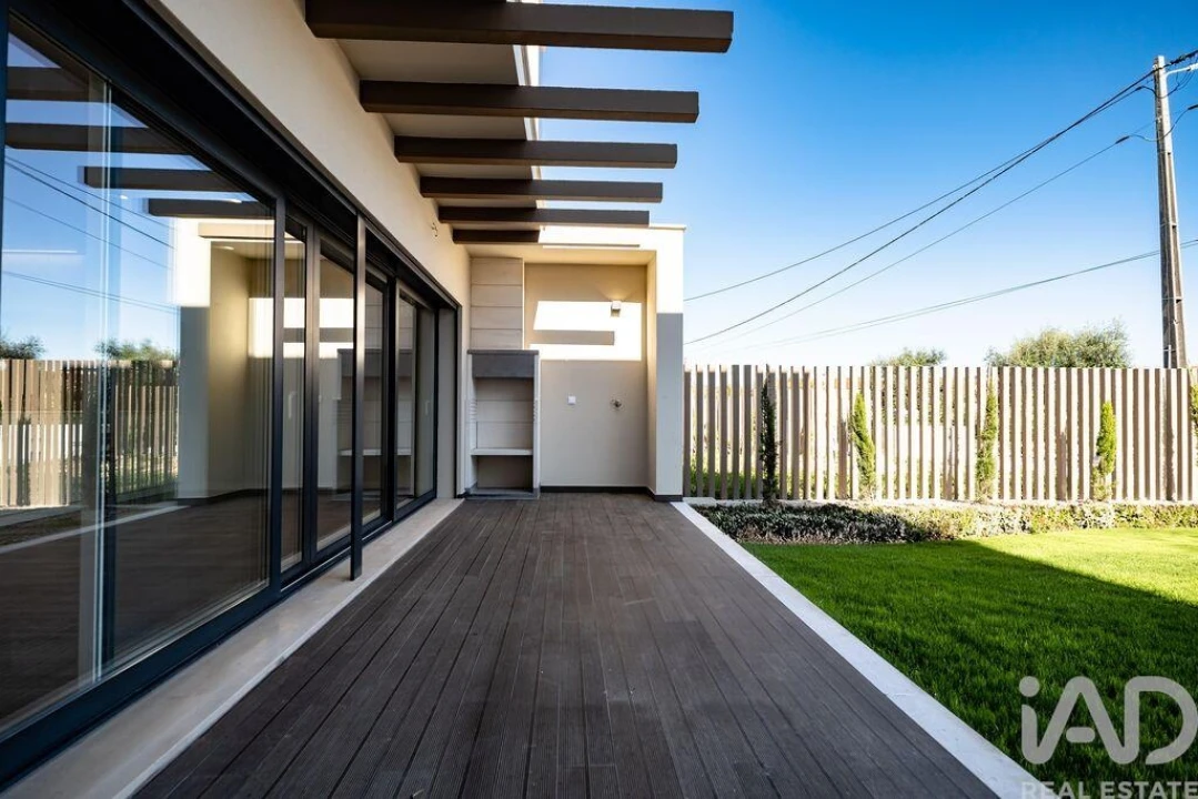 Moradia T3 para Venda em Arrabal Foto 8