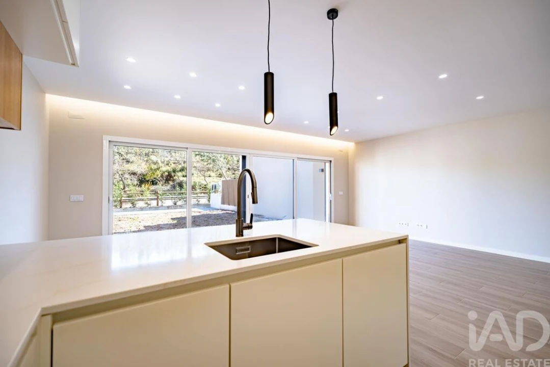 Moradia T3 para Venda em Arrabal Foto 10