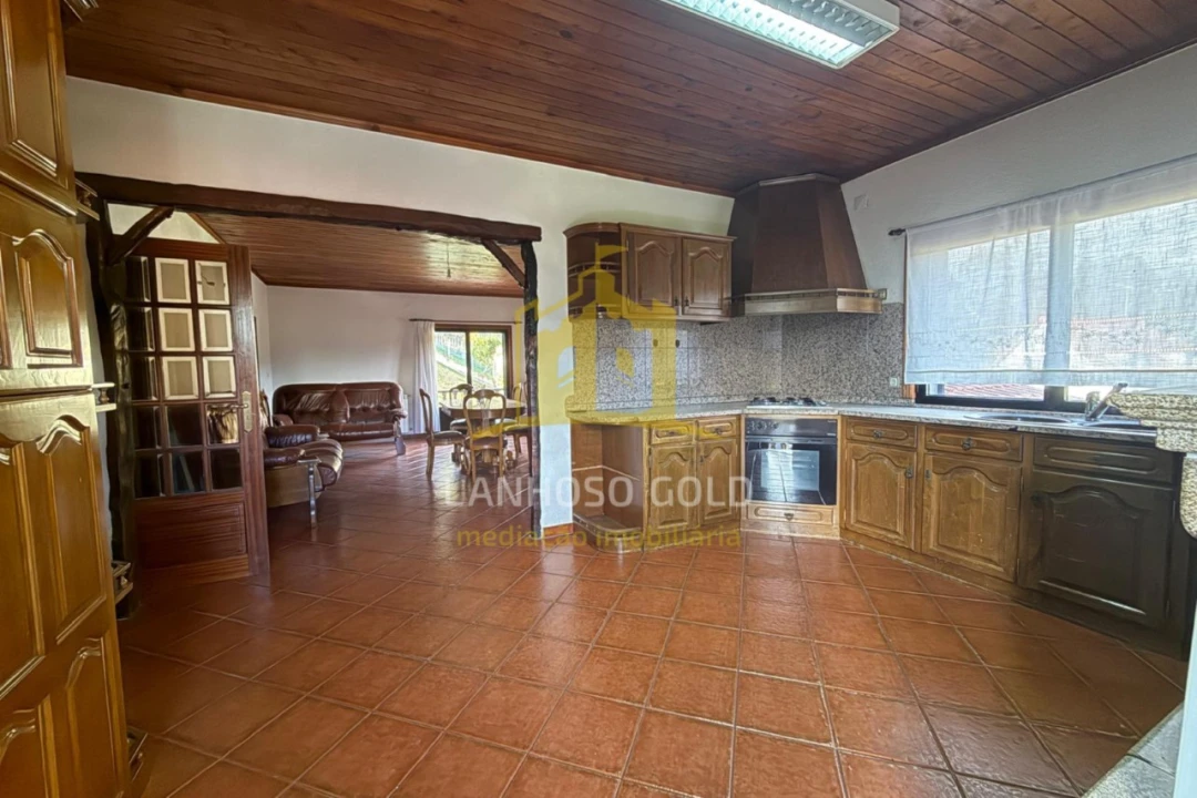 Moradia para Venda em Guilhofrei Foto 3