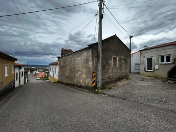 Moradia T1 para Venda em Carregueiros