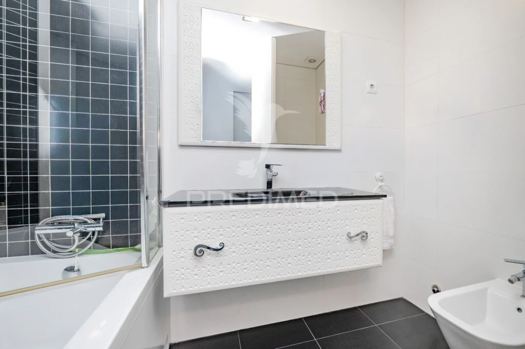 Apartamento T5 para Venda em Braga (Maximinos, Sé e Cividade) Foto 16