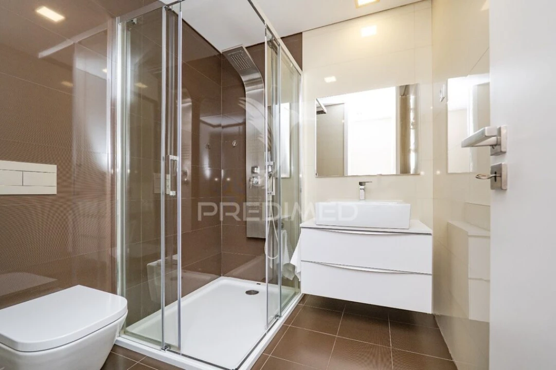 Apartamento T5 para Venda em Braga (Maximinos, Sé e Cividade) Foto 19