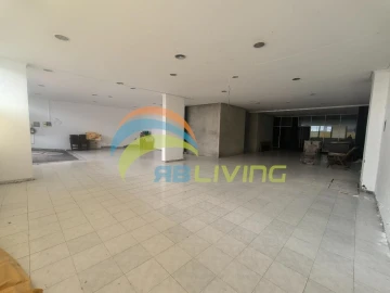 Loja para Arrendamento em Funchal (Santa Maria Maior)