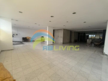 Loja para Arrendamento em Funchal (Santa Maria Maior)