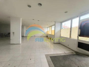 Loja para Arrendamento em Funchal (Santa Maria Maior)