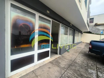 Loja para Arrendamento em Funchal (Santa Maria Maior)