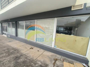 Loja para Arrendamento em Funchal (Santa Maria Maior)