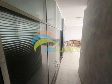 Loja para Arrendamento em Funchal (Santa Maria Maior)