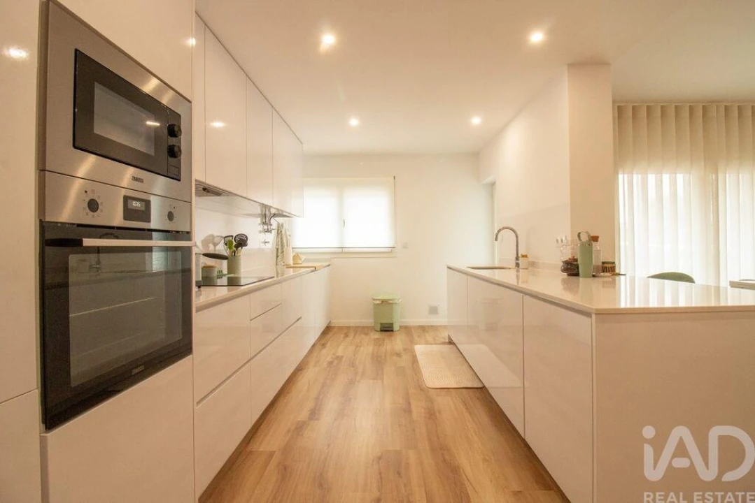 Apartamento T3 para Venda em Bombarral e Vale Covo Foto 1