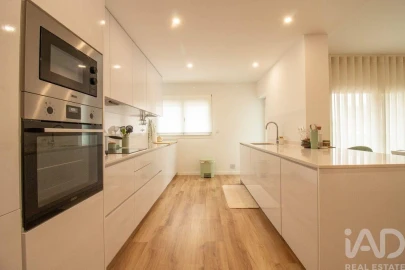 Apartamento T3 para Venda em Bombarral e Vale Covo