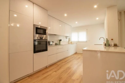 Apartamento T3 para Venda em Bombarral e Vale Covo