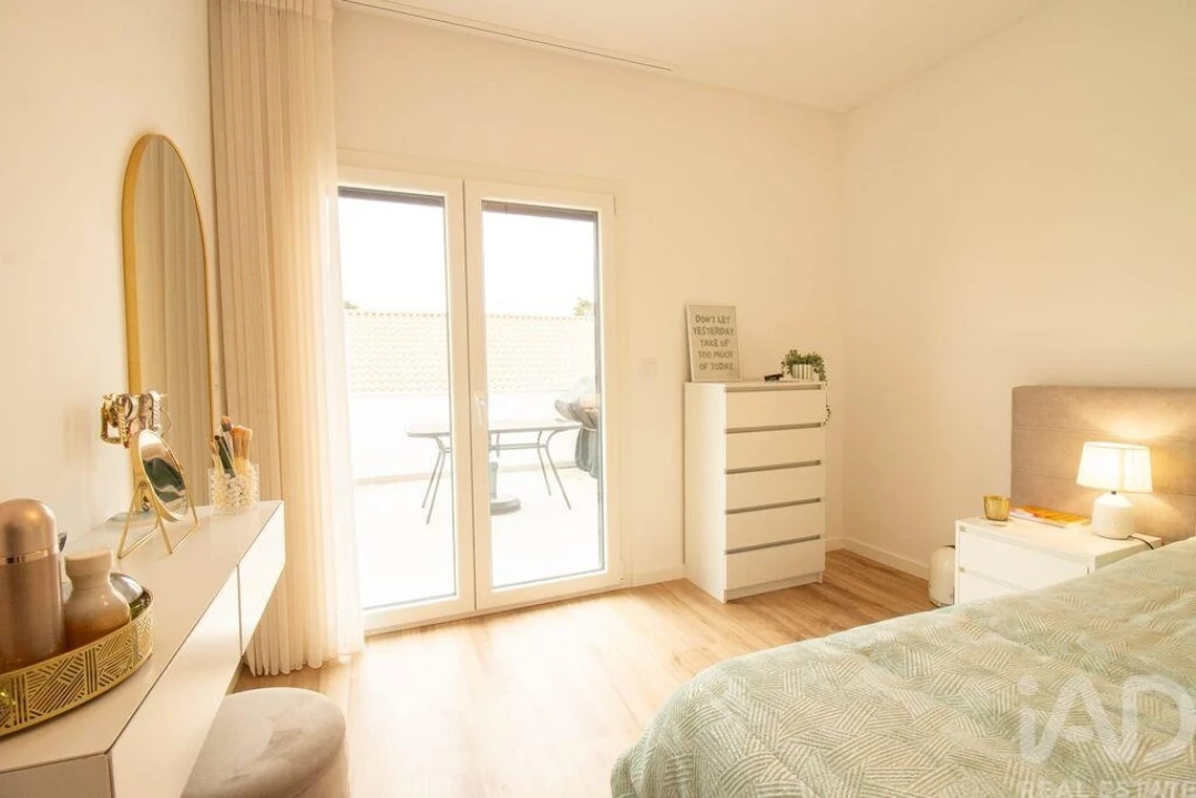 Apartamento T3 para Venda em Bombarral e Vale Covo Foto 7