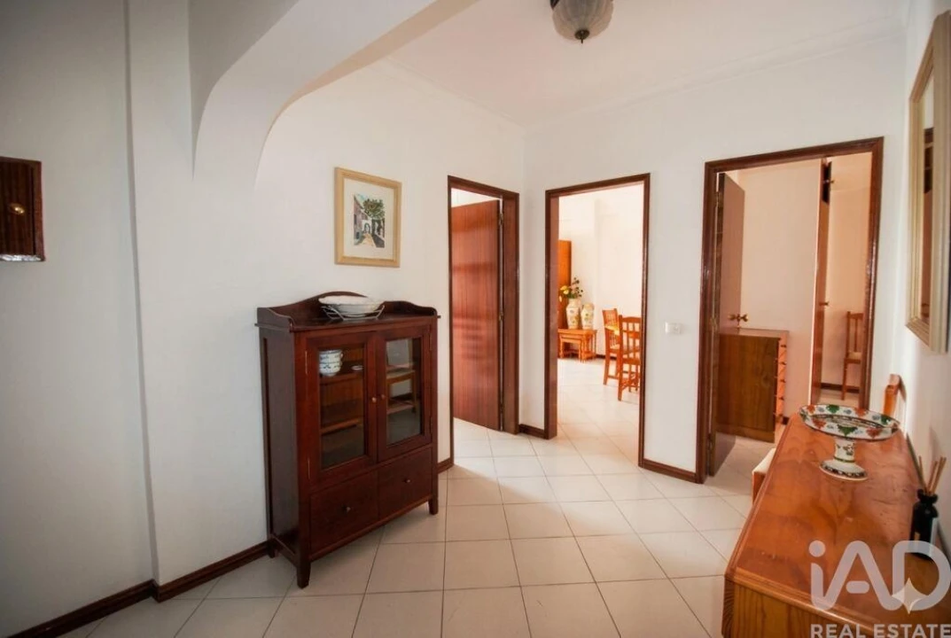 Apartamento T2 para Venda em Quarteira Foto 10