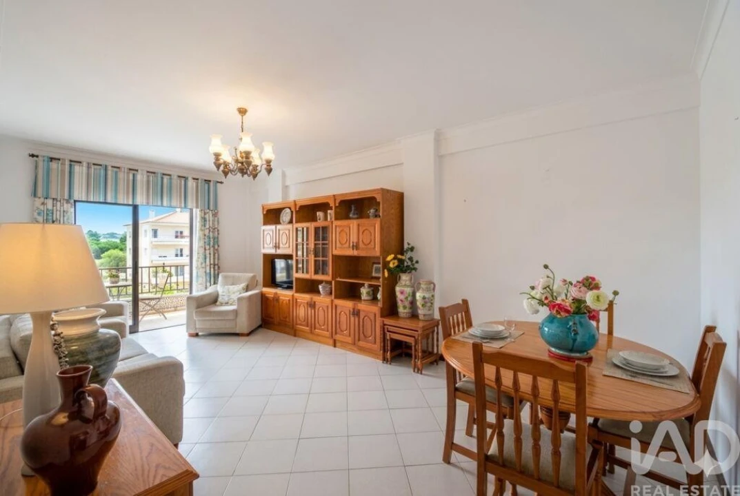 Apartamento T2 para Venda em Quarteira Foto 2