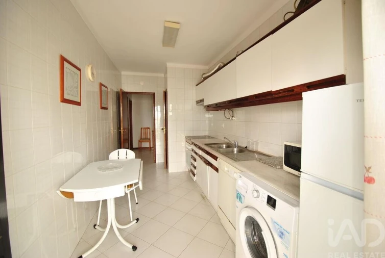 Apartamento T2 para Venda em Quarteira Foto 5
