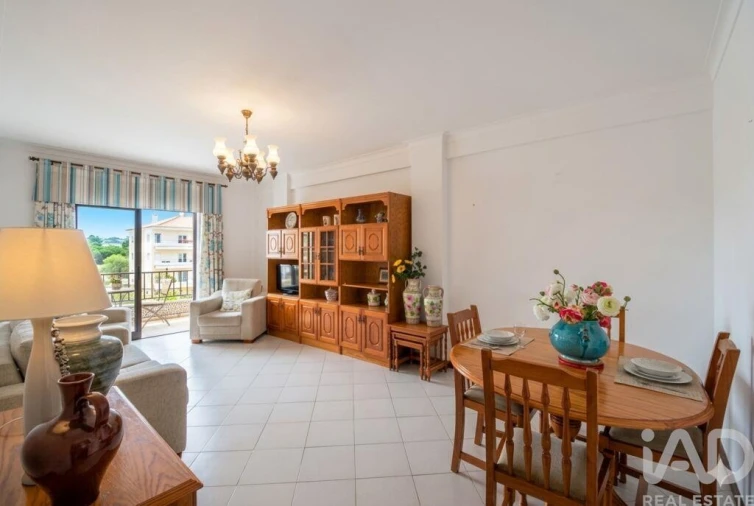 Apartamento T2 para Venda em Quarteira Foto 2