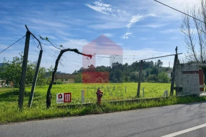 Terreno para Venda em Sande, Vilarinho, Barros e Gomide
