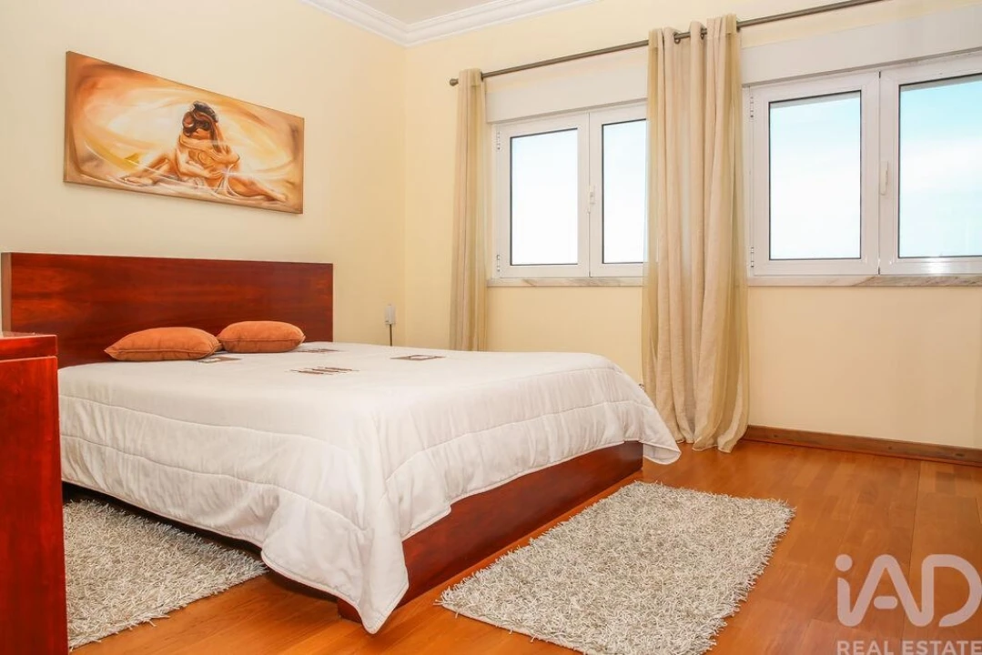 Moradia T2 para Venda em Encarnação Foto 35