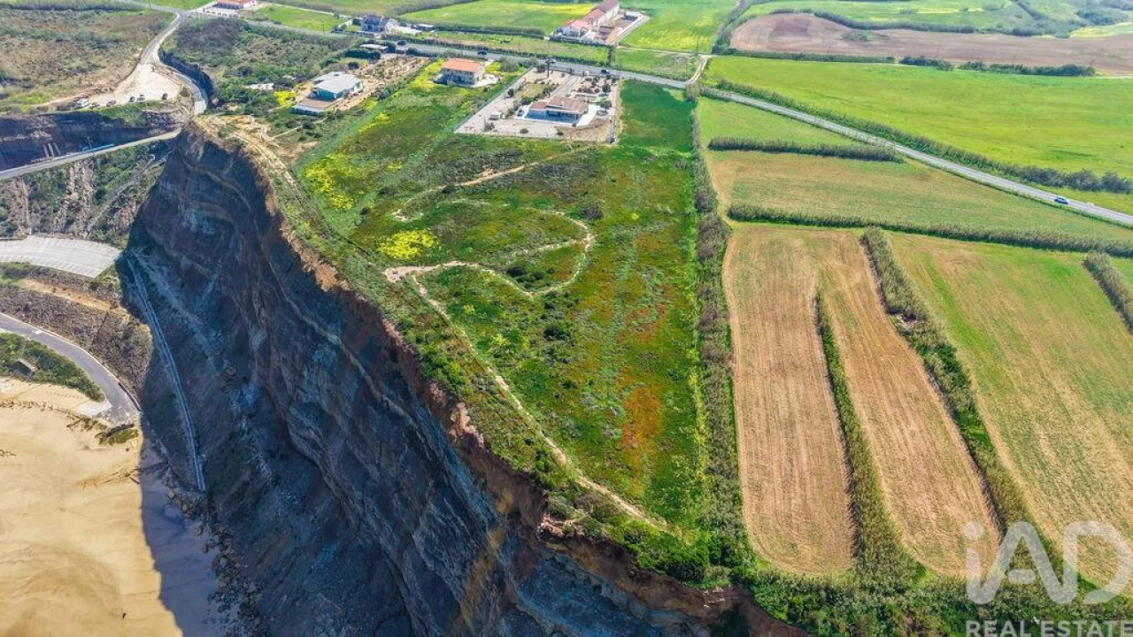 Moradia T2 para Venda em Encarnação Foto 6