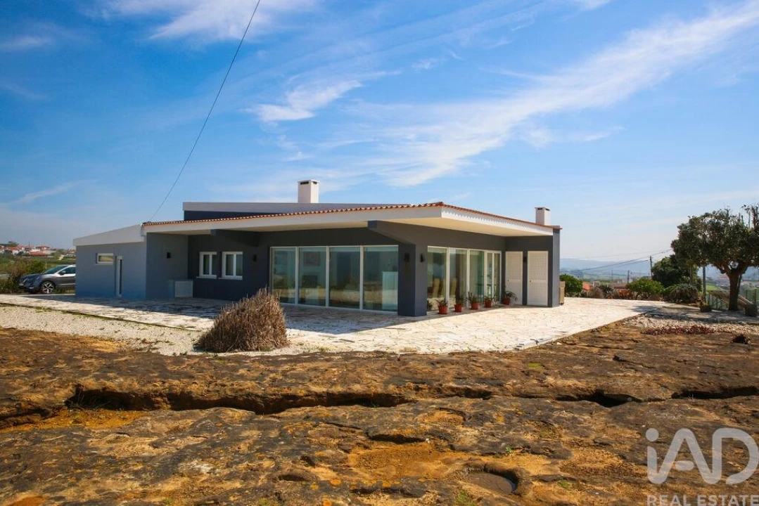 Moradia T2 para Venda em Encarnação Foto 14