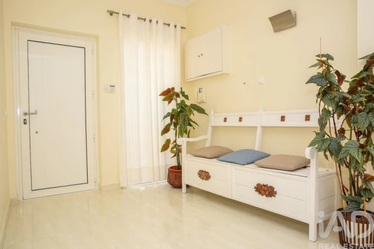 Moradia T2 para Venda em Encarnação Foto 17