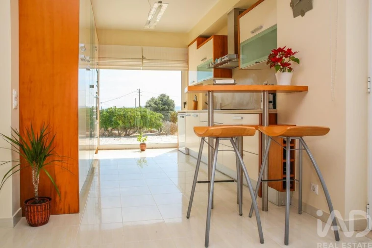 Moradia T2 para Venda em Encarnação Foto 18