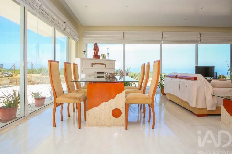 Moradia T2 para Venda em Encarnação Foto 21